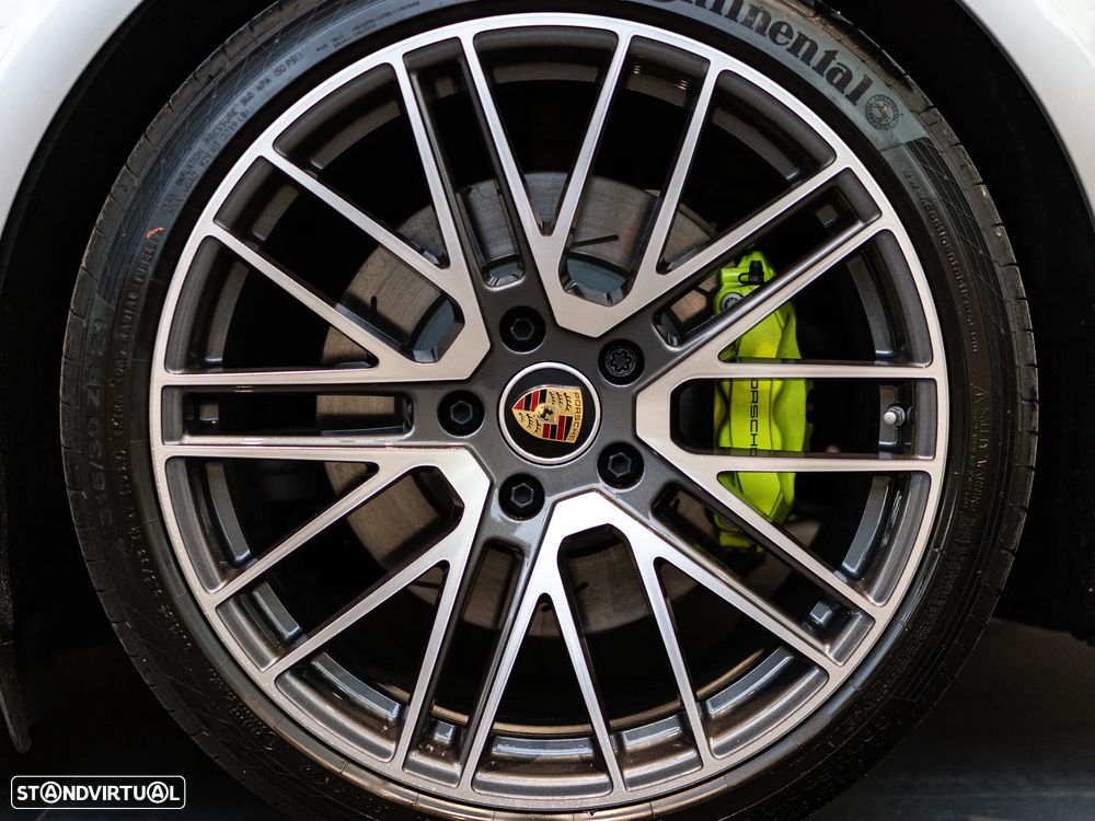 Porsche Panamera Sport Turismo 4 E-Hybrid Platinum Edition - 17