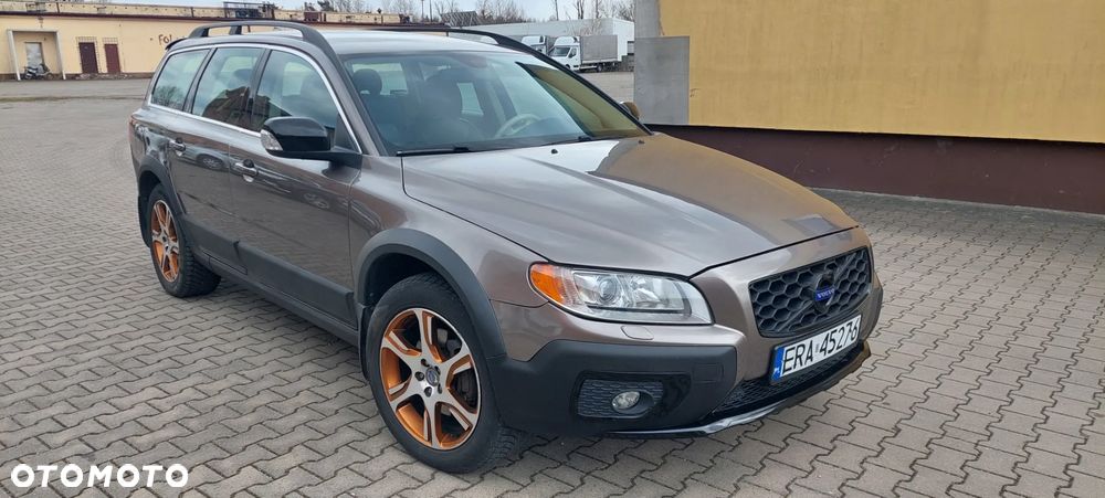 Volvo XC 70 - 1