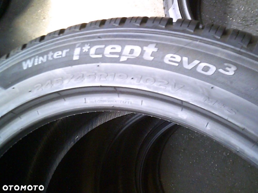 HANKOOK Winter I'Cept Evo3 W330 245/45R19 7,5mm 2024 - 3