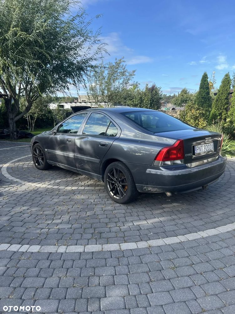 Volvo S60 2.4 D5 - 4