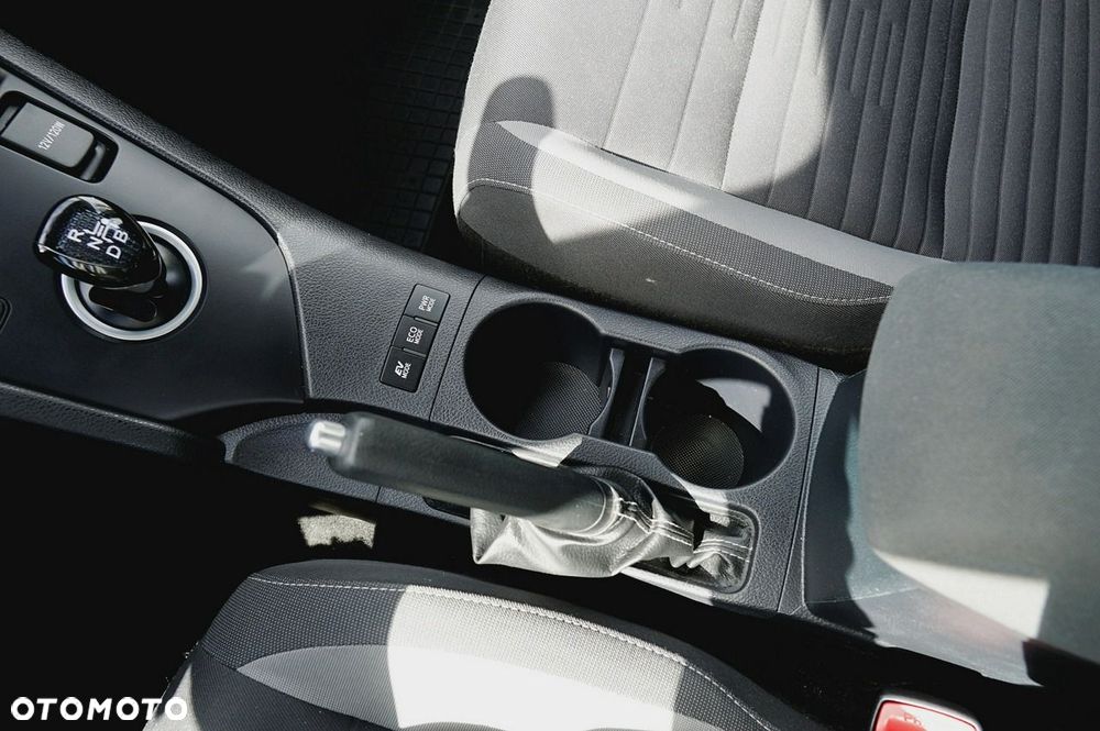 Toyota Auris Hybrid 135 Comfort - 23
