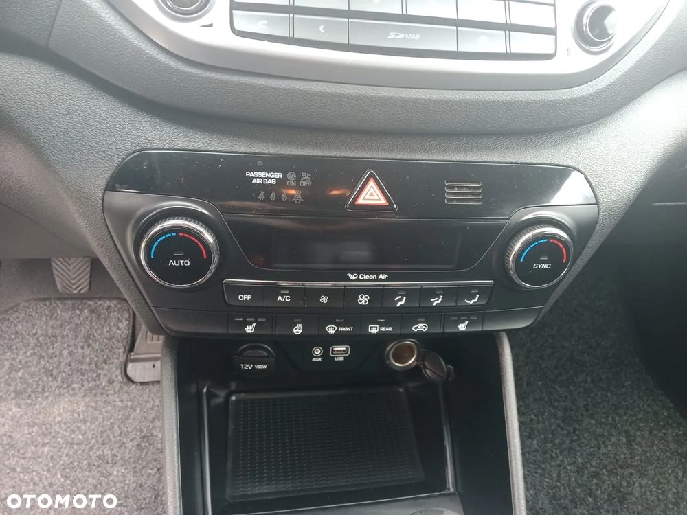 Hyundai Tucson 2.0 CRDi 4WD Advantage - 24