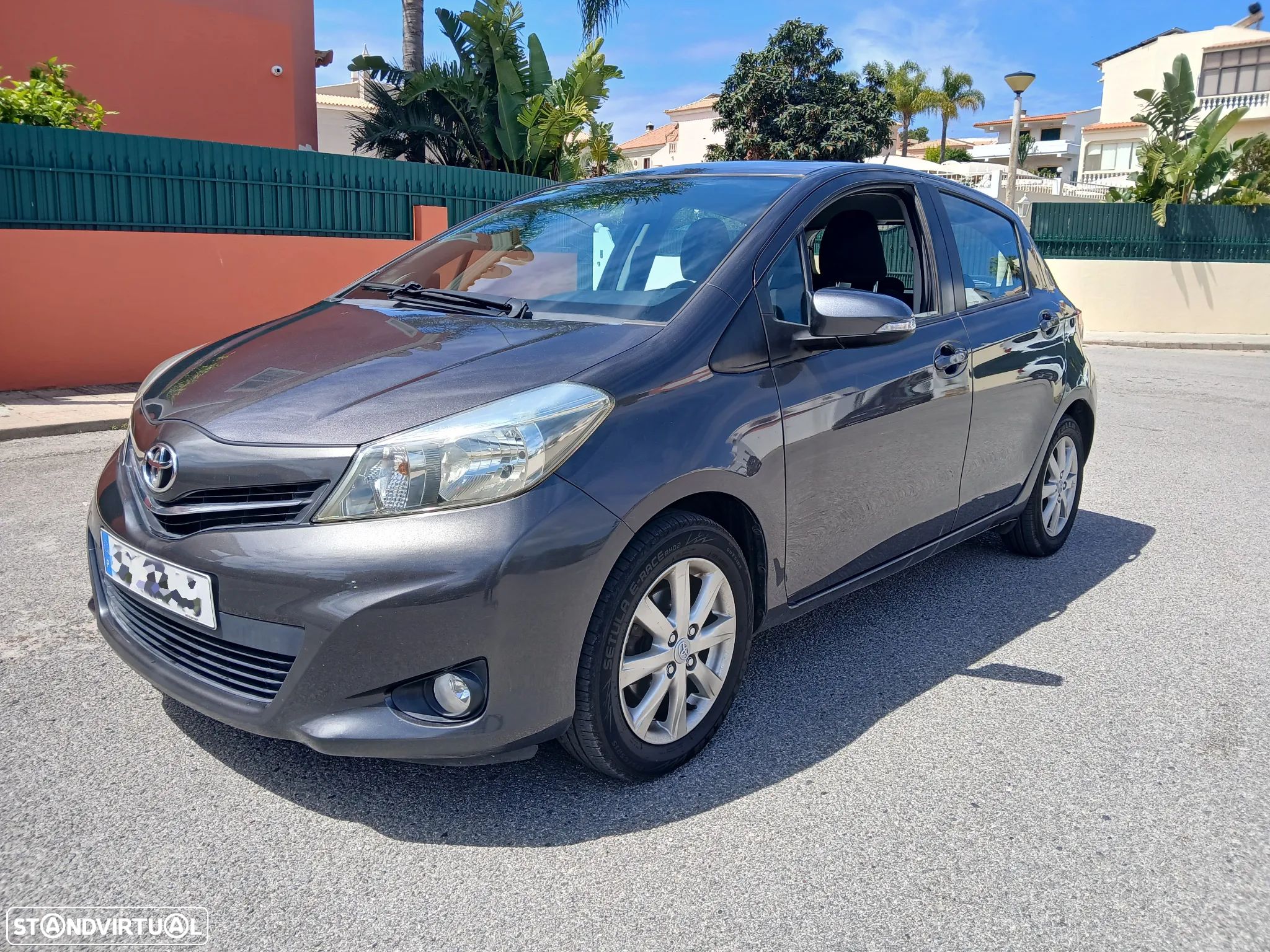 Toyota Yaris 1.0 VVT-i Comfort+P.Style - 1