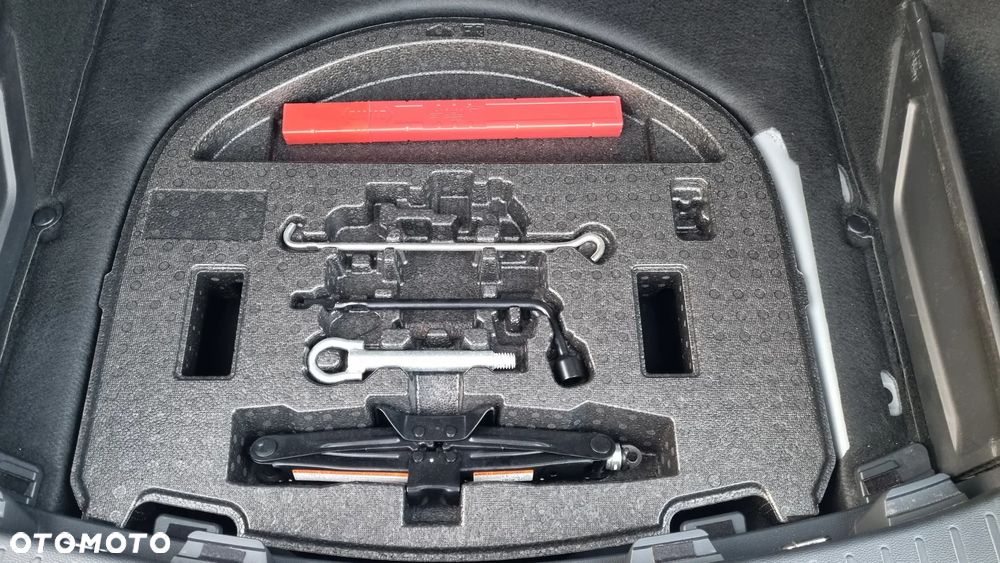 Toyota Corolla 1.8 Hybrid Comfort - 26