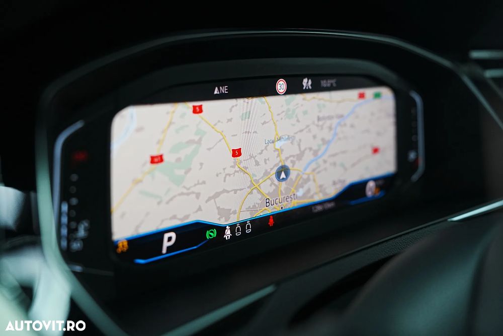 Volkswagen Passat 1.5 TSI ACT DSG R-Line - 31