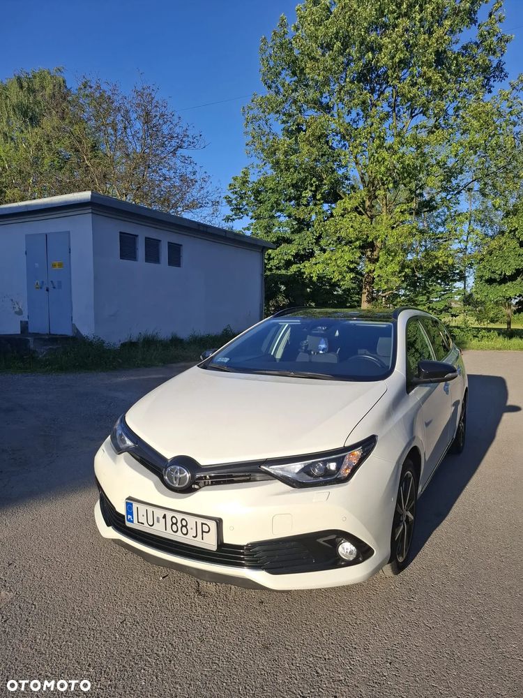 Toyota Auris 1.6 Selection - 1