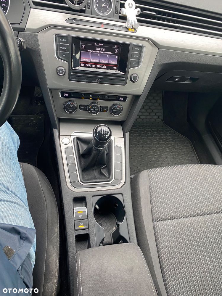 Volkswagen Passat - 9