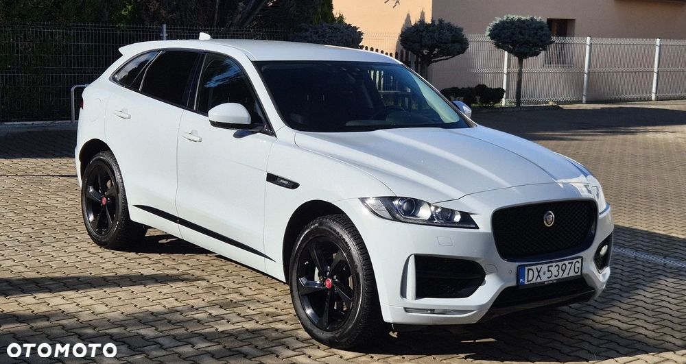 Jaguar F-Pace 2016 photo 2