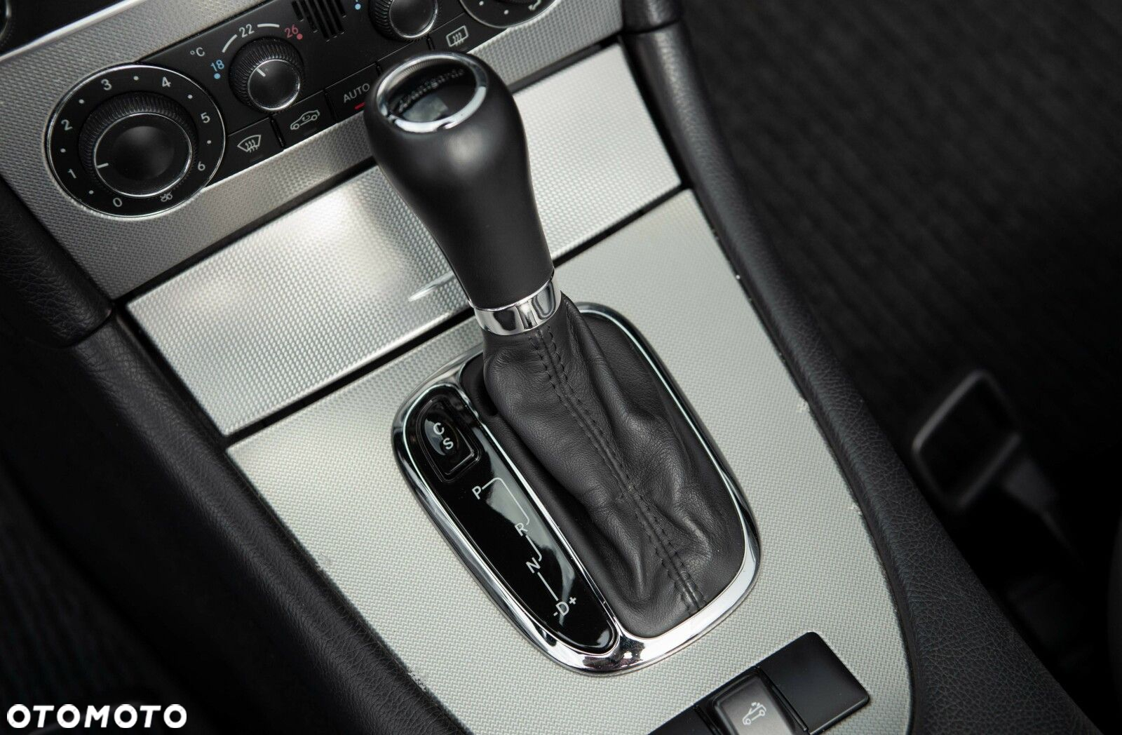 Mercedes-Benz CLK - 32