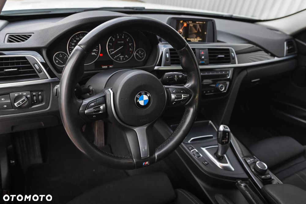 BMW Seria 3 318i GPF Luxury Line - 13
