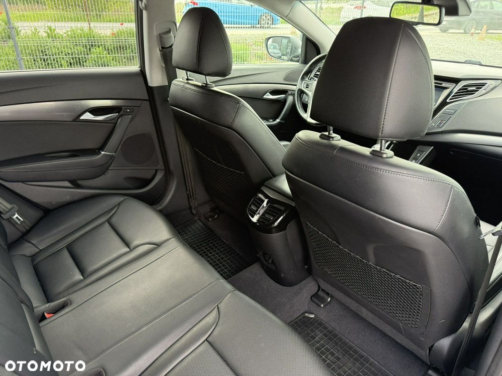 Hyundai i40 Kombi 1.7 CRDi Premium - 14