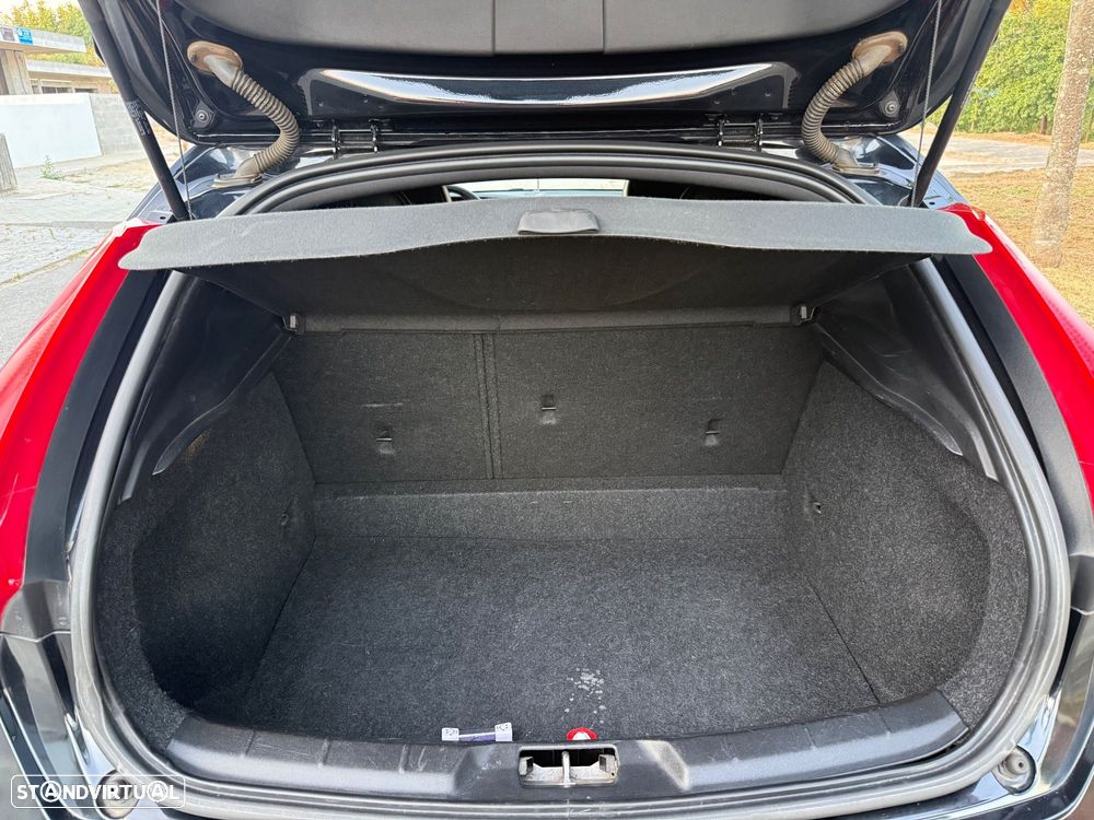 Volvo V40 D4 RDesign - 15