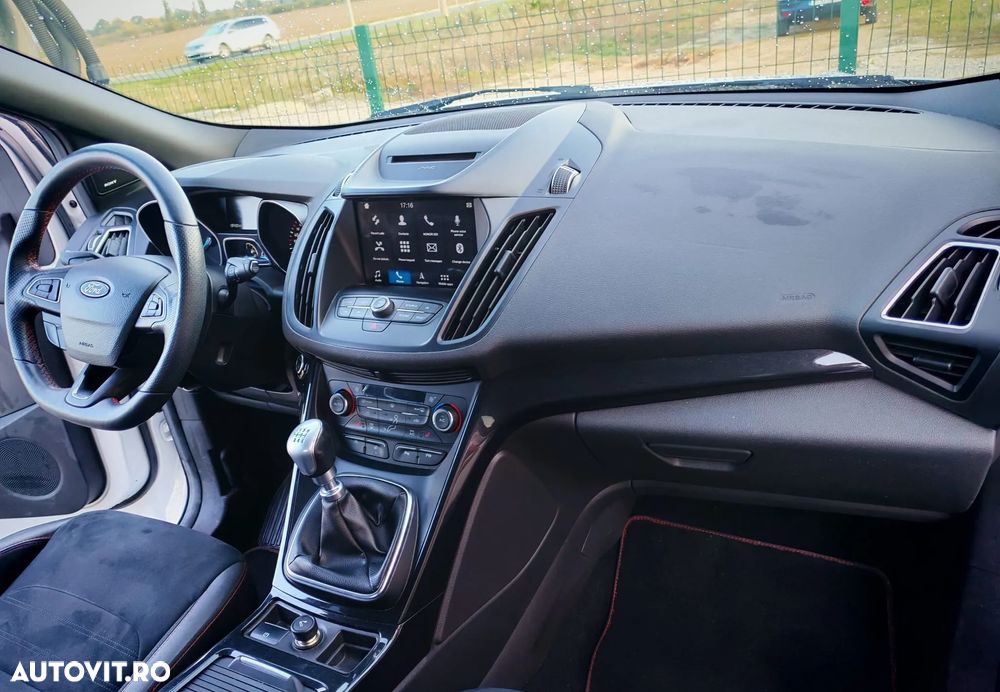 Ford Kuga - 12