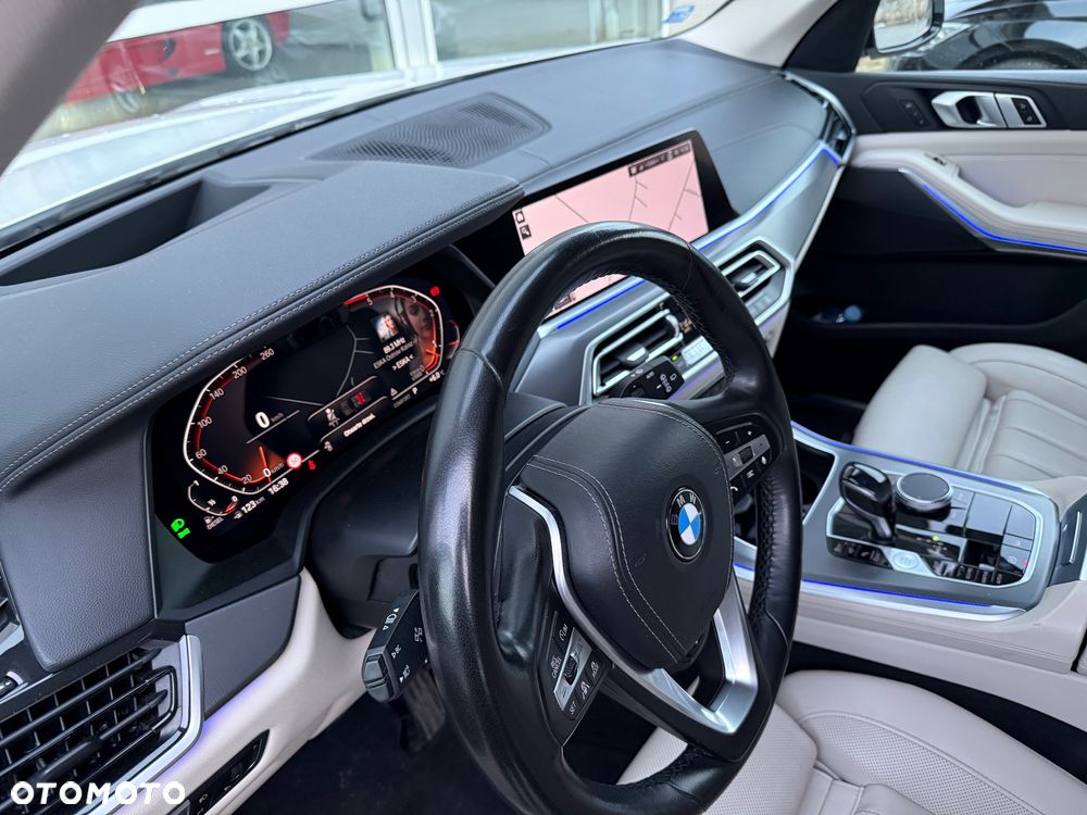 BMW X5 xDrive30d - 33