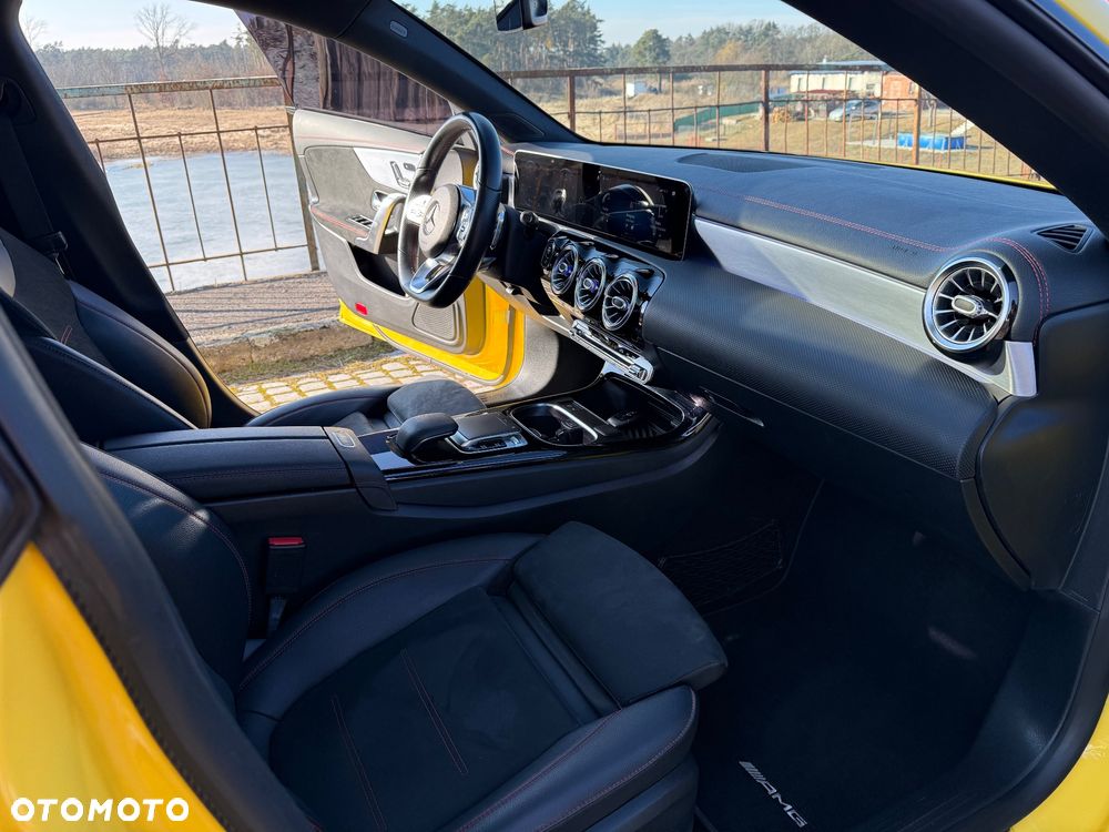 Mercedes-Benz CLA - 34