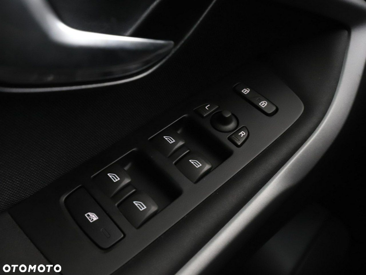 Volvo V40 D2 Kinetic - 33