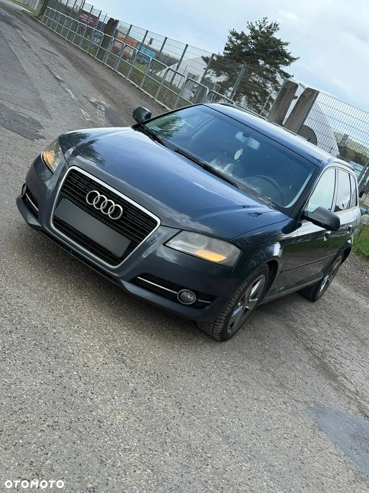 Audi A3 Sportback 2.0 TDI DPF Ambiente - 2