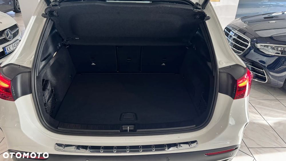 Mercedes-Benz GLA 200 AMG Line - 32