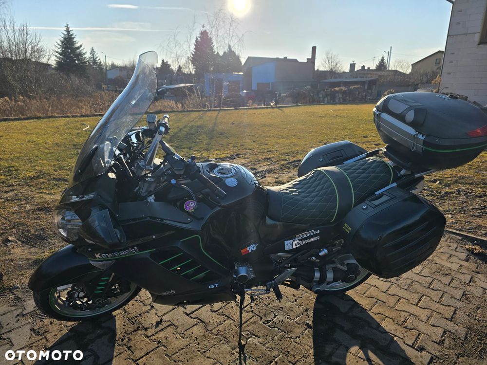 Kawasaki GTR - 2