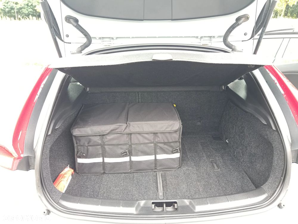 Volvo V40 D3 - 14