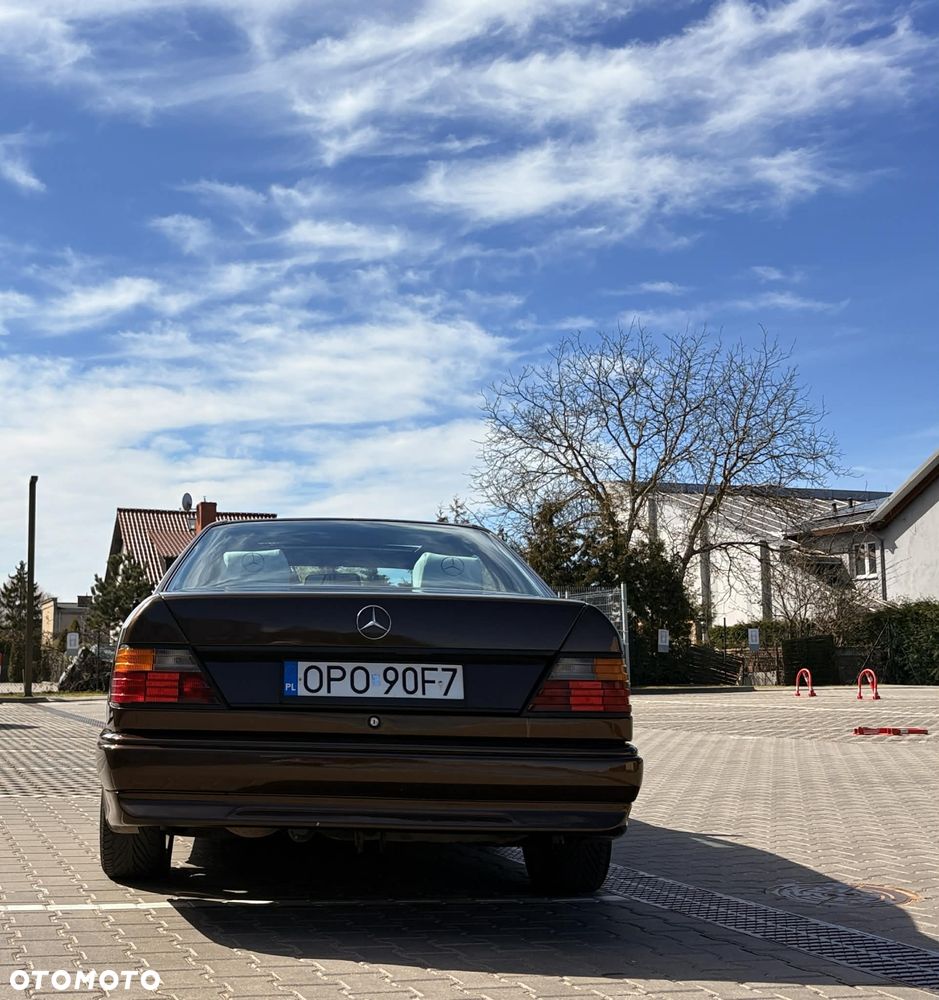 Mercedes-Benz W124 (1984-1993) - 20