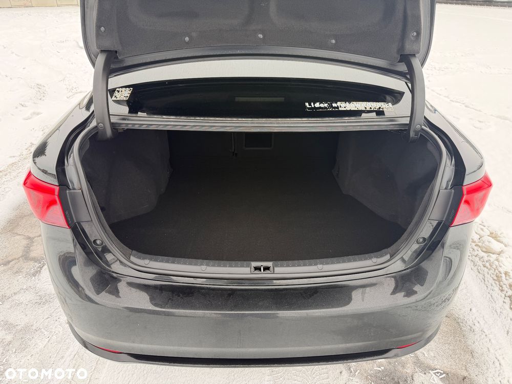 Toyota Avensis 2.0 D-4D Premium - 6