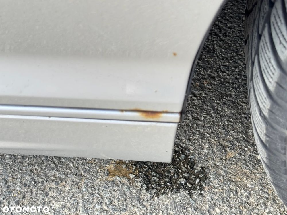 BMW Seria 3 323i - 22