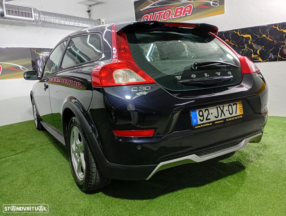 Volvo C30 1.6 D Drive Momentum — fotografia 31