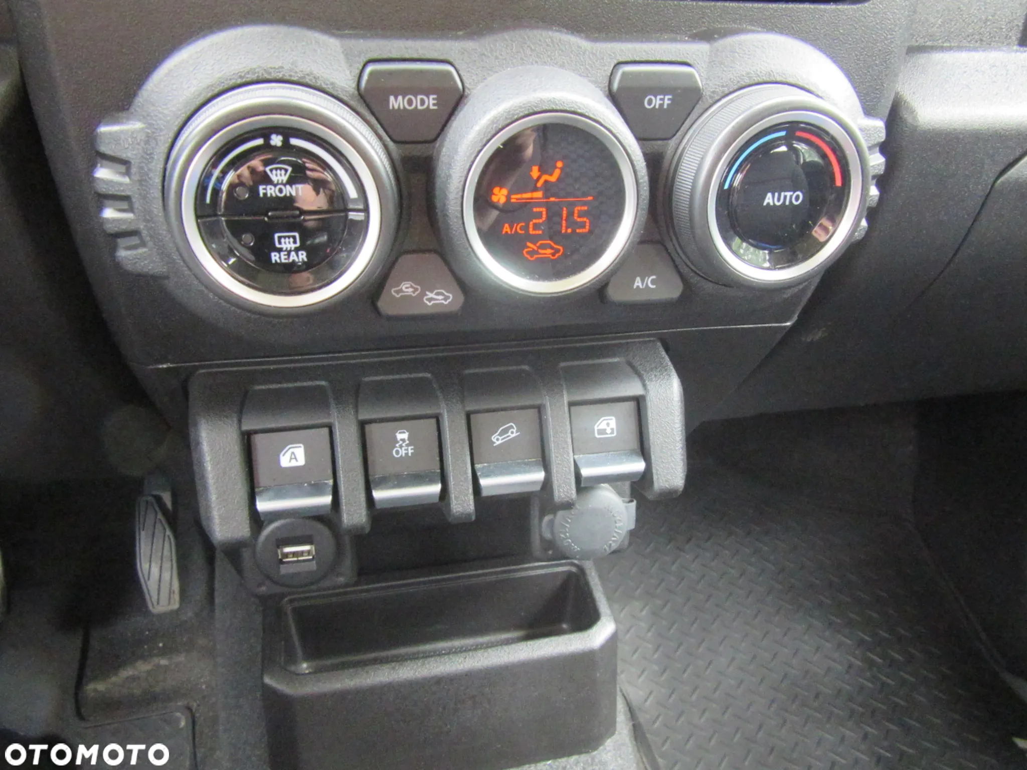 Suzuki Jimny 1.5 ALLGRIP Comfort - 15