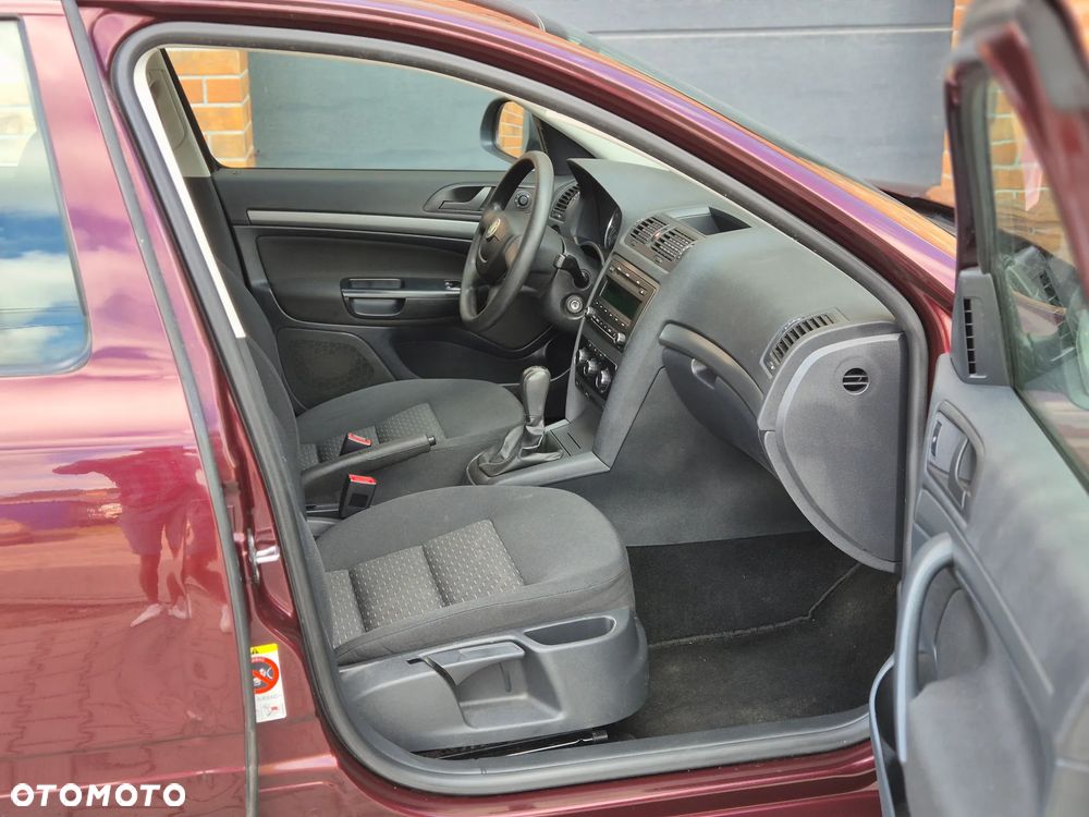 Skoda Octavia 1.6 Combi - 17