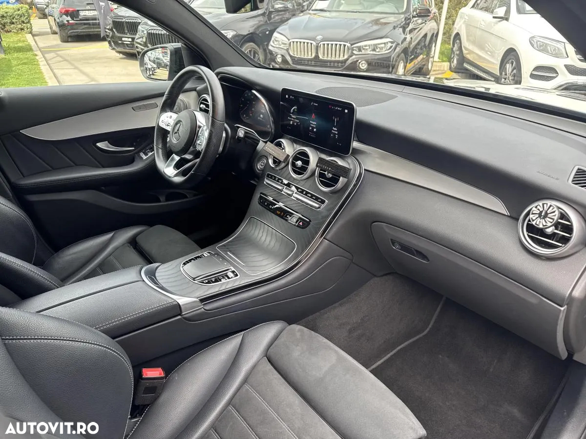 Mercedes-Benz GLC 300 e 4MATIC - 11