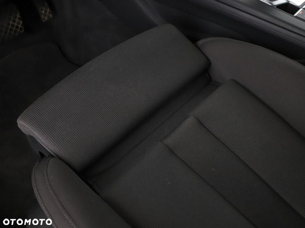 Audi A4 Avant 35 TDI mHEV S tronic - 38