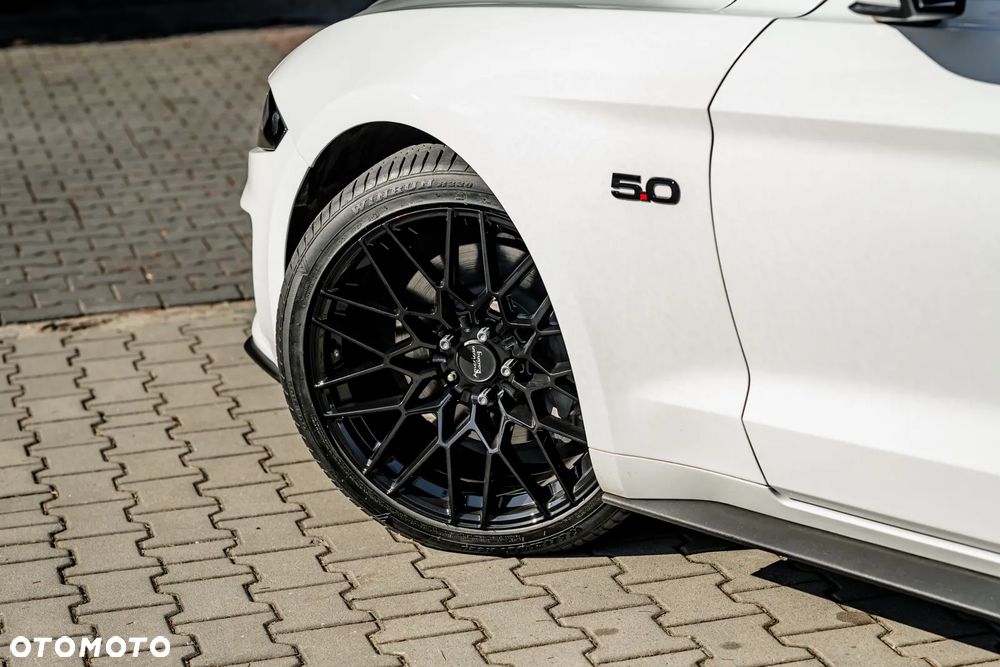 Ford Mustang - 16