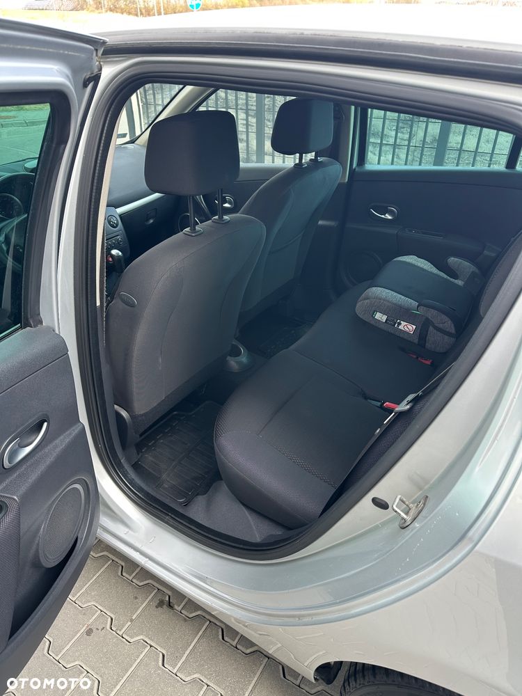 Renault Clio 1.5 dCi Extreme - 20