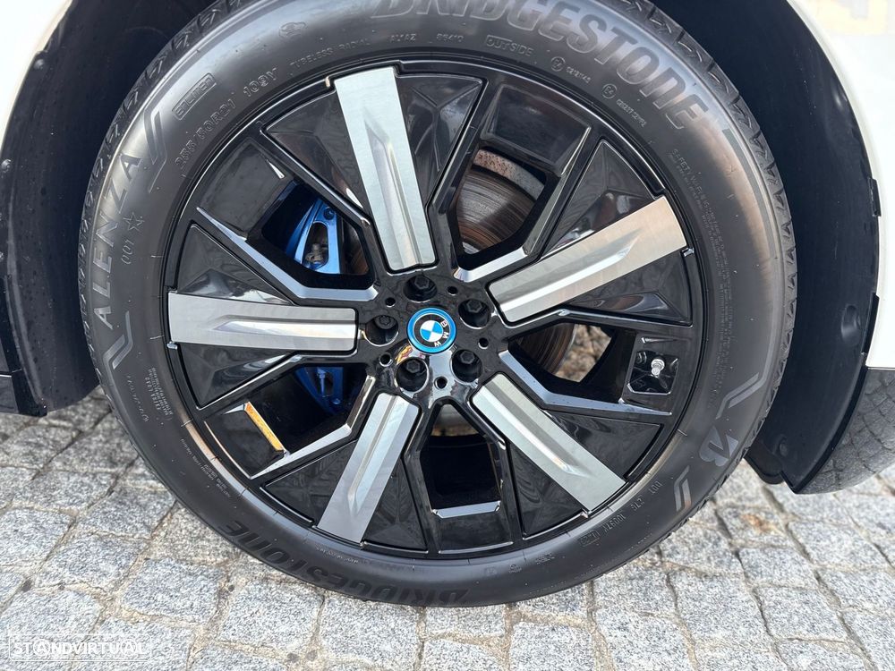 BMW iX xDrive 40 Pack Desportivo - 12