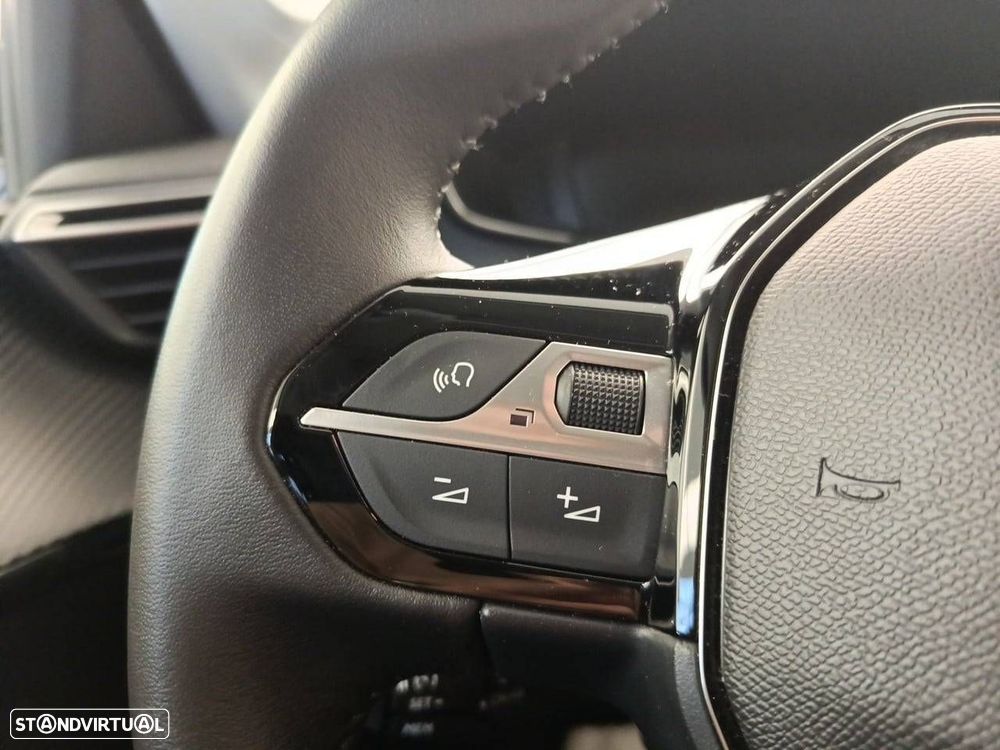Peugeot 208 1.2 Hybrid Allure e-DCS6 - 16
