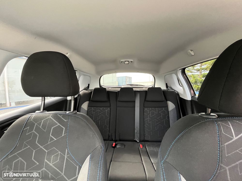 Peugeot 2008 1.5 BlueHDi Signature - 46