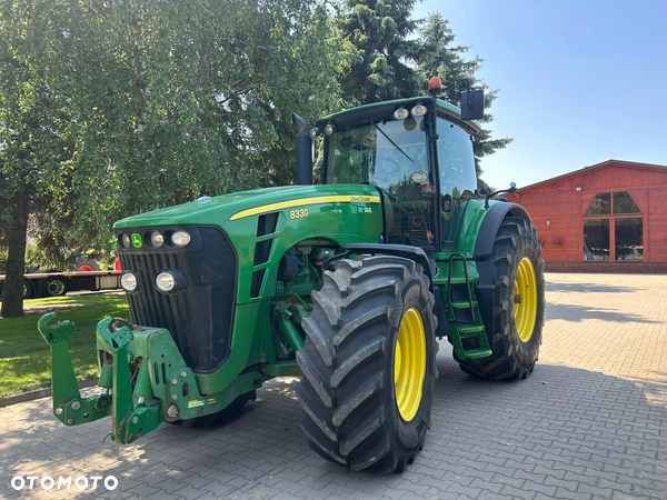 John Deere 8330 POWERSHIFT