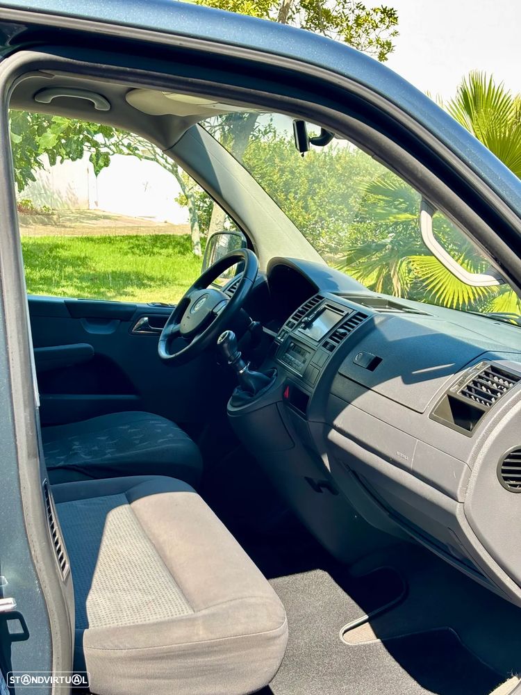 VW Caravelle 2.5 TDi Extra AC 9L - 20
