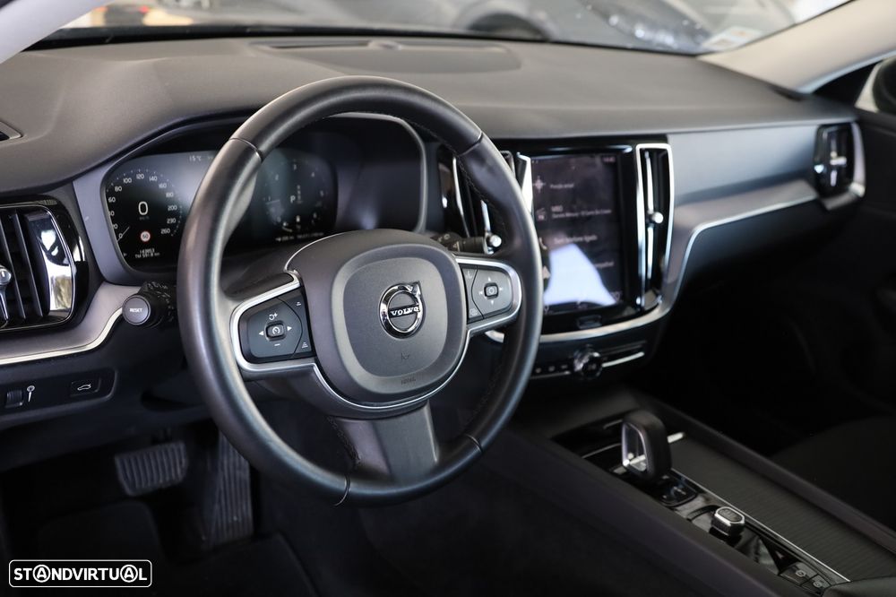Volvo V60 2.0 B4 Momentum Plus Geartronic - 12