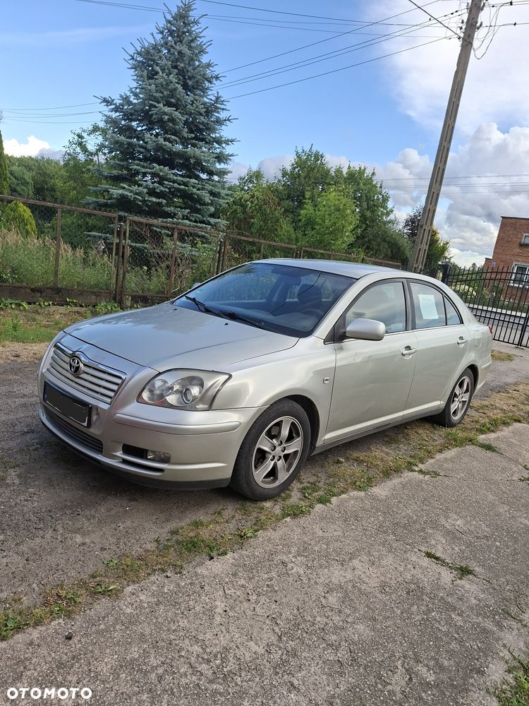 Toyota Avensis - 4