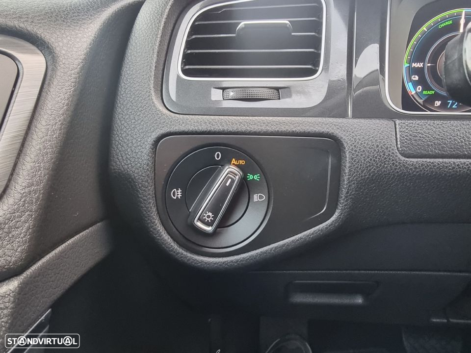 VW e-Golf AC/DC - 18