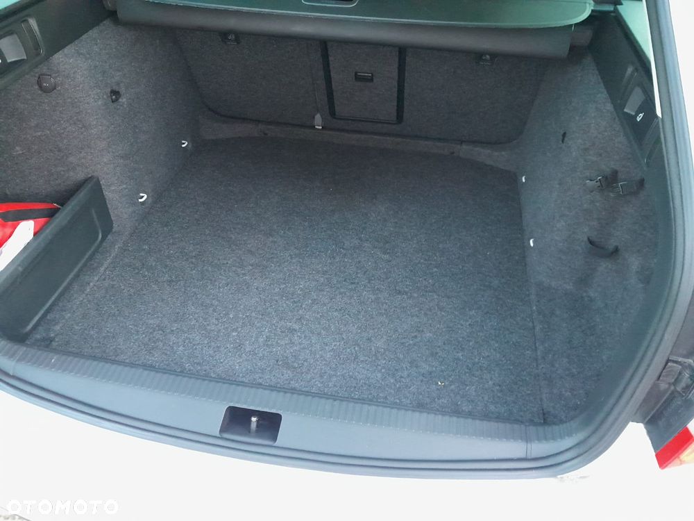 Skoda Octavia 2.0 TDI DSG Premium Edition - 24