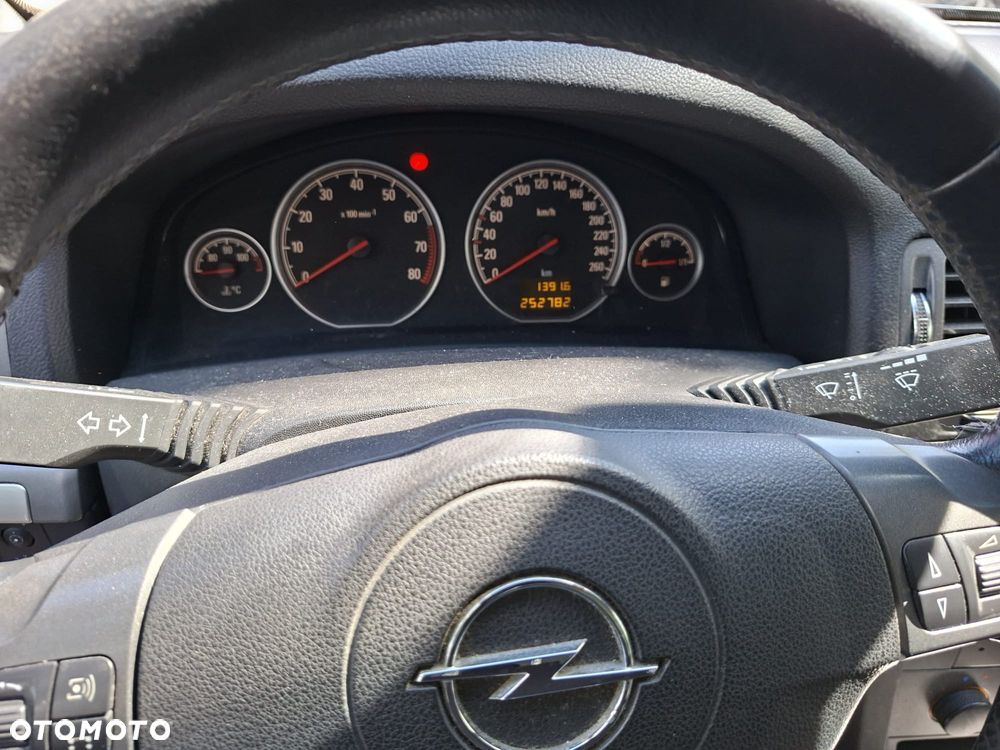 Opel Vectra 2.0 T Cosmo - 2