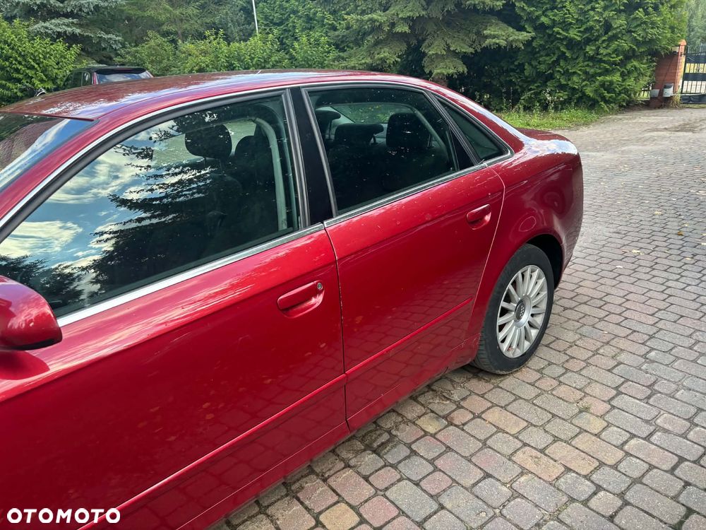 Audi A4 Limousine - 3
