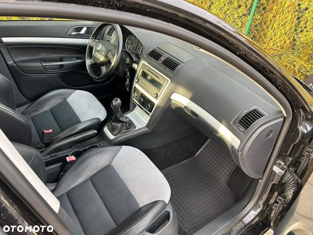 Skoda Octavia 1.6 TDI DPF Sport Edition - 16