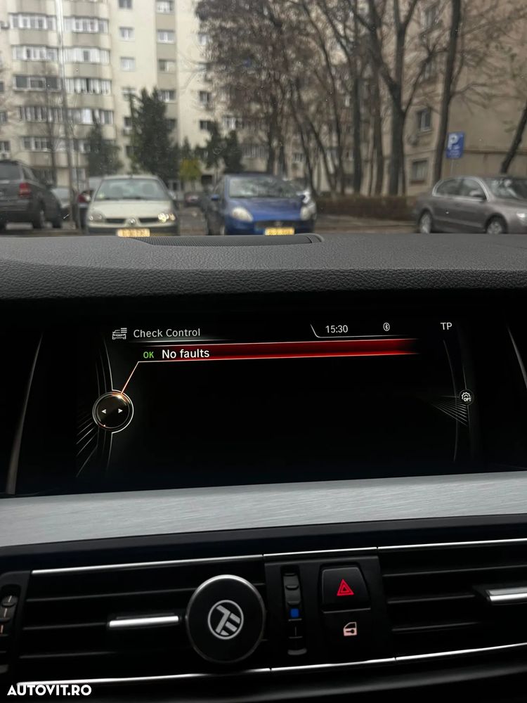 BMW Seria 5 525d xDrive - 20
