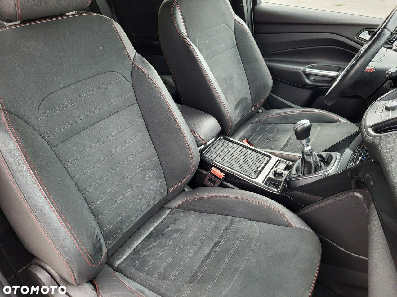 Ford Kuga - 19