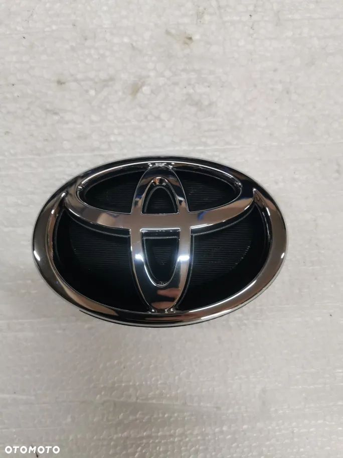 Toyota Corolla E12 logo znaczek 75311-02120 - 1