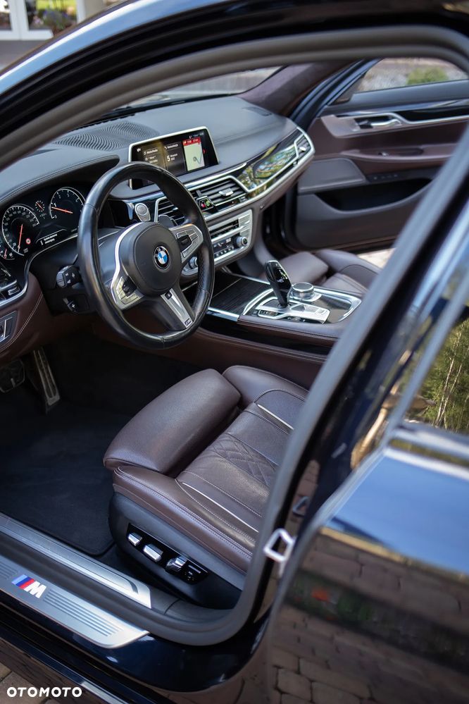 BMW Seria 7 - 24